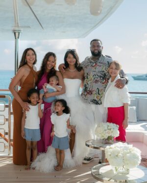 Chanel Iman Instagram - Wedding ready 👰🏽‍♀️ Vogue exclusive in bio 💎 @corbingurkin @vogueweddings  @zuhairmuradprivate  @bronxandbanco @monicarosestyle  @katie_macpherson_yachtcharters @kbellesdesign @joshgoodencinema @iycyachts @nataliedebanco @xisleboatcharters @brilliantearth