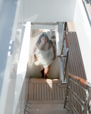 Chanel Iman Instagram - Wedding ready 👰🏽‍♀️ Vogue exclusive in bio 💎 @corbingurkin @vogueweddings  @zuhairmuradprivate  @bronxandbanco @monicarosestyle  @katie_macpherson_yachtcharters @kbellesdesign @joshgoodencinema @iycyachts @nataliedebanco @xisleboatcharters @brilliantearth