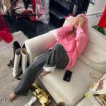 Kylie Minogue Instagram - Oh heyyyyy …. 👙👖🧣👗🧦🧢👚
