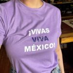 Regina Blandón Instagram - #rumboal8m #8m #8marzo
Playera de @igualdad.io 💜💚
Nos vemos el viernes.