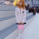 Clara Galle Instagram - Solo han sido 24 horas, pero se han aprovechado.💕 Qué bonito París, qué bonito el show de @louisvuitton . Gracias @nicolasghesquiere ✨ 

Obviamente, una parada (de aunque sea 15 minutos) en Museo de Orsay :)