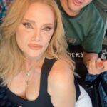 Erika Buenfil Instagram - Te amo brillos @erikabuenfil50 #😍