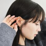 Suzu Hirose Instagram - Ombre Blossom Collection✳︎
thank you @louisvuitton 
#LVFineJewelry