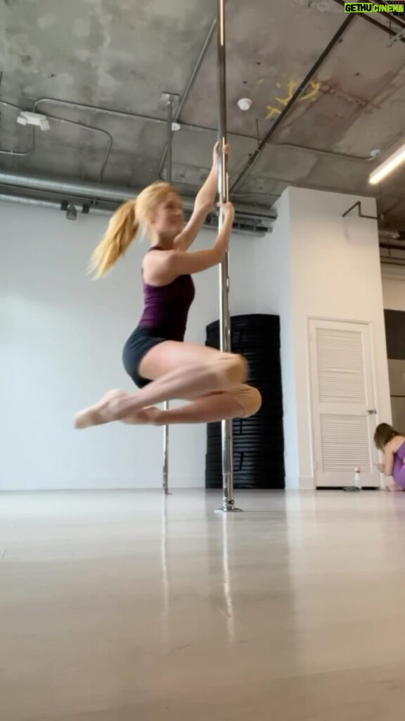 Katherine McNamara Instagram - It’s #LeapDay - might as well jump! 😆🐇