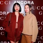 Riisa Naka Instagram – GUCCIの新クリエイティブ・ディレクターサバト・デ・サルノのデビューコレクション「Gucci Ancora」がついにローンチ✨
Rosso Ancora color一色の国立競技場にドキドキが止まらなかった♥️
 「Ancora – もう一度、もっと、ファッションに恋をしよう」というメッセージとともに、絶え間なく愛をもたらしてくれるファッションの魅力を再燃させたいというサバトの想いが込められたコレクションの世界観を体感でき、

これからサバトがつくる新しいGUCCIが
たくさんの方に幸せを運んでくれるんだろうなと
とても楽しみになった♥️🥰🤝🫀✨

全身Rosso Ancora colorで統一したコレクションに袖を通すことでステージアップした自分に出会えたけれど、どこか懐かしい気持ちにもなったルックでした♥️

よーさん @yoshidayoh_official 
エラちゃん　@elaiza_ikd 
と3姉妹ショット♥️♥️♥️😘

#GucciAncora
#GucciSS24
#PR
@gucci 
@sabatods