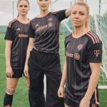 Lena Gercke Instagram - This one is sooo special! 🤩🧡🖤
 
Introducing the first ever bespoke female kit for @fcbfrauen designed by @legerbylenagercke. 🔗 Available on International Women’s Day – 8th of March!