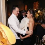 Paula Echevarría Instagram - Ayer mi amiga @tachabeauty organizó una cena en Madrid y por supuesto, no me la quería perder!!!
El sitio, una maravilla, el Atelier de mi amigo @ramonfreixa que no os puedo explicar lo rico que estaba todo!!!! 
La decoración, las cremitas de @medik8_es.. pero lo mejor estar rodeada de tanta gente con la que me lo paso genial! Gracias Nat y Carlos por ser los anfitriones perfectos! Os queremos! ♥️

Mi look:
Vestido @victoria_cimadevilla vía @valytyplace 
Sandalias @jimmychoo 
Pendientes @fetichesuances 
Makeup &hair by me 🙋🏻‍♀️

Gracias a @pepinomarino por los fotones!!!! 💥