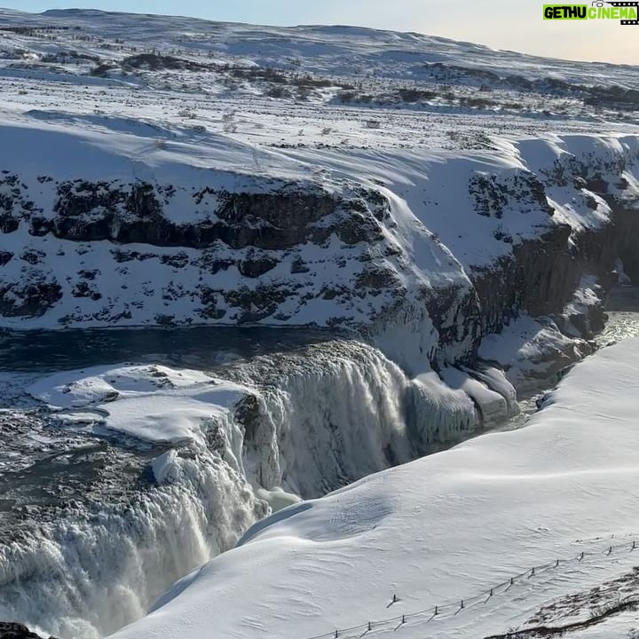 Phoebe Dynevor Instagram - We went to Iceland and it was otherworldly - big thank you to the @editionreykjavik 🫶