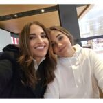 Paula Echevarría Instagram - El domingo, era el día para.. descansar?? 😅
#DomingosNonStop
#MamiYPolluelos 🐥🐣♥️