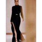 Bidya Sinha Saha Mim Instagram - Red carpet look 🖤

P.c- @redwanrajuphotographydxb