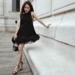 Jolin Tsai Instagram - @maisonvalentino 
#ValentinoLeNoir