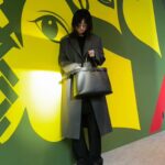 Han Hyo-joo Instagram – My new bag 💼 

@prada  #PradaBuckle #adv