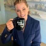 Elizabeth Banks Instagram - The best part of waking up is an Irish coffee in your cup 🎶