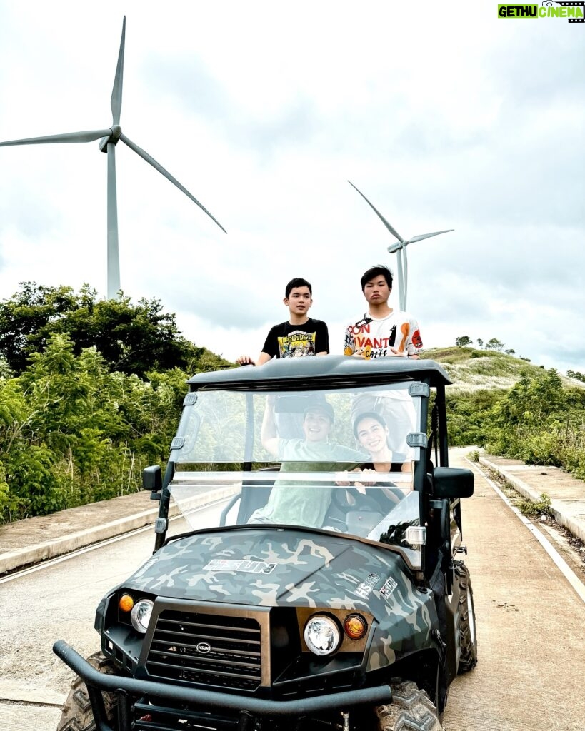 Jennylyn Mercado Instagram - Hoarding memories with my boys🤍🥰🛺 #pililla #windmill