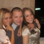 Sherlyn Instagram - 15 años, Oliver te extrañamos como el día 1, han cambiado tantas cosas, tus hermanas nos pusimos grandes @silviacriselle mas jajaja, tu hija es una niña universitaria maravillosa, inteligente, noble, amorosa, sana debes estar tan orgulloso de @dani.suarez09 , tus sobrinos se nos imaginan a ti en tantas cosas, Dios nos mandó a Cris y a mi 2 hijos varones y creo que las 2 podemos verte en muchos de sus gestos , su personalidad y sus sonrisas, mamá y papá  te extrañan en cada respiro, la vida no volvió a ser la misma y trabajan diario para seguir amando, amándonos, amándote, cada día nos dan lección de bondad, generosidad y resiliencia tenemos s los mejores papás del mundo. Haces mucha falta, solo quiero que sepas que todos hemos puesto de nuestra parte para llevar esto de la mejor manera,hasta que volvamos a abrazarte! Te amo infinito xx