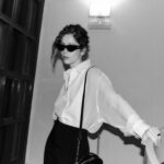 Georgina Amorós Instagram - Vista por @andresgarlujan en el @festivalmalaga presentando “Puntos Suspensivos” 🖤

Glam @raquelalvarezdiaz_ x @ghdspain 
Styled by @francescarinciari @stellamccartney @cartier