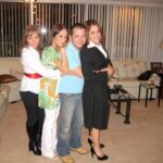 Sherlyn Instagram - 15 años, Oliver te extrañamos como el día 1, han cambiado tantas cosas, tus hermanas nos pusimos grandes @silviacriselle mas jajaja, tu hija es una niña universitaria maravillosa, inteligente, noble, amorosa, sana debes estar tan orgulloso de @dani.suarez09 , tus sobrinos se nos imaginan a ti en tantas cosas, Dios nos mandó a Cris y a mi 2 hijos varones y creo que las 2 podemos verte en muchos de sus gestos , su personalidad y sus sonrisas, mamá y papá  te extrañan en cada respiro, la vida no volvió a ser la misma y trabajan diario para seguir amando, amándonos, amándote, cada día nos dan lección de bondad, generosidad y resiliencia tenemos s los mejores papás del mundo. Haces mucha falta, solo quiero que sepas que todos hemos puesto de nuestra parte para llevar esto de la mejor manera,hasta que volvamos a abrazarte! Te amo infinito xx