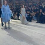 Clara Galle Instagram - Solo han sido 24 horas, pero se han aprovechado.💕 Qué bonito París, qué bonito el show de @louisvuitton . Gracias @nicolasghesquiere ✨ 

Obviamente, una parada (de aunque sea 15 minutos) en Museo de Orsay :)