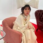 Riisa Naka Instagram - ☁️🪽🐇🐏🐻‍❄️❄️
hair and make🤍　@akihiromotooka 
styling 🤍@shofurukawa_