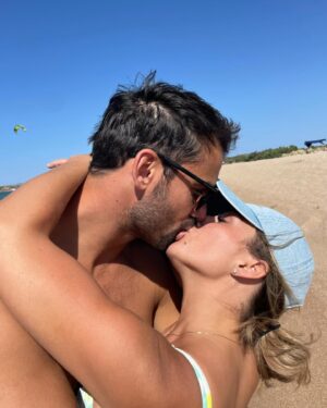 Jessie James Decker Instagram - Happy birthday to the love of my life @ericdecker 🎉 37 looks good on ya daddy 😙