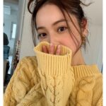 Nozomi Sasaki Instagram - .
今日のインスタライブ、
楽しみにしてます🤍
20時からです😊
春はもうすぐ！わくわくする🌸
春ニットは、最近凄く着てる！この日はイエロー💛
写真の洋服全て#iNtimite 
春の新作です🌸

@intimite_onemile