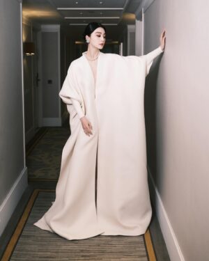 Fan Bingbing Thumbnail - 61.2K Likes - Most Liked Instagram Photos