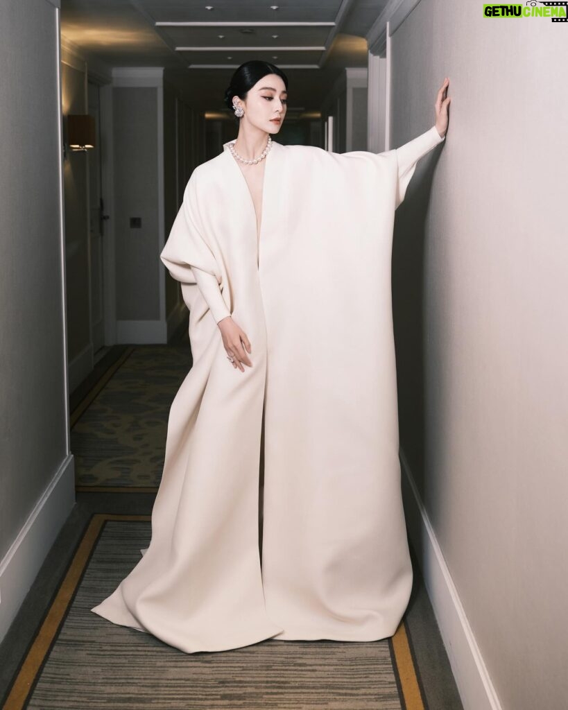 Fan Bingbing Instagram - A night to remember at the 17th Asian Film Awards in Hong Kong, celebrating the talent and passion of the film industry!