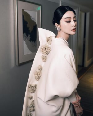 Fan Bingbing Thumbnail - 61.2K Likes - Most Liked Instagram Photos