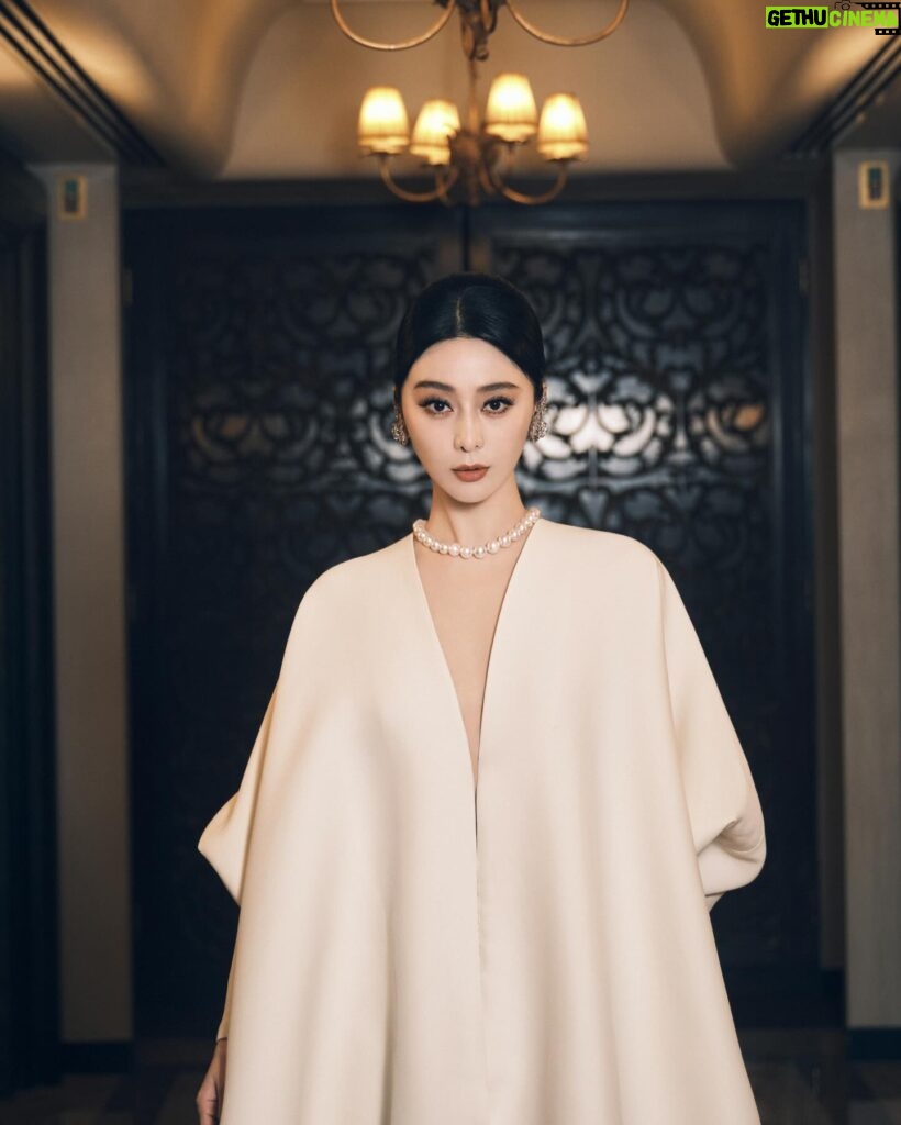 Fan Bingbing Instagram - A night to remember at the 17th Asian Film Awards in Hong Kong, celebrating the talent and passion of the film industry!