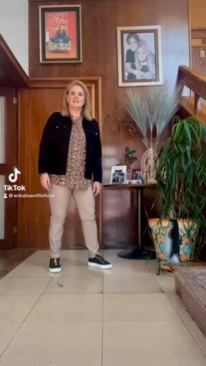Erika Buenfil Instagram - Ánimo!!!!!