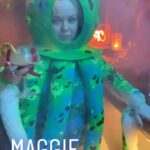Nicola Coughlan Instagram - Now that we’re one week away from #BigMood its time to share the greatest thing I’ve ever been in- 

Yes we’re dressed as characters from Love Actually recreating the Vanderpump Rules Opening Titles why do you ask?

If you want an explainer for why this is happening you’ll just have to tune in to find out 🐙 

Coming to:
🇮🇪🇬🇧 on @Channel 4 March 28th
🇦🇺 on @StanAustralia March 29th
🇺🇸🇨🇦 on @Tubi in April