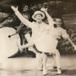 Regina Blandón Instagram - 27 marzo #DíaMundialDelTeatro
Empecé a los 9 años y ojalá sigamos contando (tengo 33 por si querían saber jajaja). 
Por seguir encontrándonos ahí (con otrxs y con nosotrxs mismxs). Por seguir haciendo de lo efímero algo permanente en la memoria. Por seguir haciendo teatro porque en tiempos convulsos, es necesario y siempre valiente. Felicidades a todxs, amix. Qué privilegio formar una pequeña parte de esta comunidad. (Me faltan muchas fotoooos y muchos amiiiiiix, yo queriendo hacer un álbum de FB dosmilero 😂).
