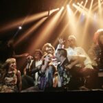 Regina Blandón Instagram - 27 marzo #DíaMundialDelTeatro
Empecé a los 9 años y ojalá sigamos contando (tengo 33 por si querían saber jajaja). 
Por seguir encontrándonos ahí (con otrxs y con nosotrxs mismxs). Por seguir haciendo de lo efímero algo permanente en la memoria. Por seguir haciendo teatro porque en tiempos convulsos, es necesario y siempre valiente. Felicidades a todxs, amix. Qué privilegio formar una pequeña parte de esta comunidad. (Me faltan muchas fotoooos y muchos amiiiiiix, yo queriendo hacer un álbum de FB dosmilero 😂).