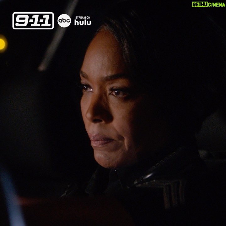 Angela Bassett Instagram - Be there to answer the call when 9-1-1 comes to ABC tonight! Watch at 8/7c and stream on Hulu! #911onABC