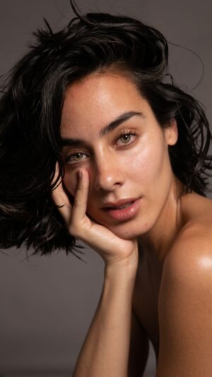 Esmeralda Pimentel Instagram - ¡Últimas horas para participar del Premio del Público de @iberia por la posibilidad de ganar una experiencia de cine en nuestro querido @xcaretpark , en la fantástica @rivieramayamx ! 🔥🔥🔥

No te pierdas la oportunidad de disfrutar de una noche mágica junto a nuestras dos talentosas presentadoras, @esmepimentel y @majidaissa ❤️❤️❤️

📍Entra en el link de nuestra bio y participa

#PLATINOXcaretRivieraMaya
