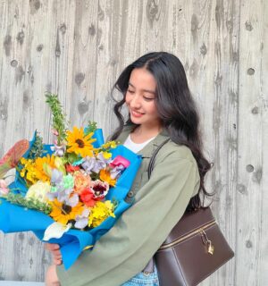 Kōki Instagram - After shooting with Mentholatum Asia Pacific Ltd wonderful team ☺️💗

Lots of love to everyone ❤️

Outfit of the day ✨ bag @loropiana