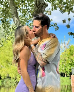 Jésica Cirio Instagram - A punto de comenzar un nuevo año de vida 🎂 ¡Ya llega mi cumple! Y estoy feliz de poder festejarlo con tanta gente que quiero y amo 🩷