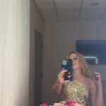 Kylie Minogue Instagram - A Darling spray for National Fragrance Day 😘😘
