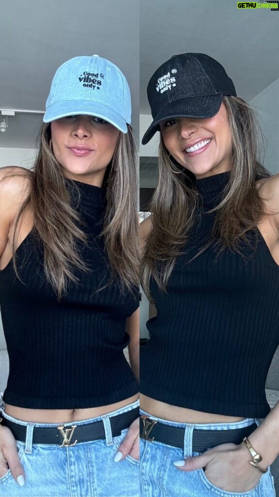 Clarissa Molina Instagram - Salida Dominguera. Cuál de las dos? Which one? 🧢 

Disponibles en / Available at www.clarissamolina.com ✨