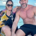 Susana Vieira Instagram - Dia de folga em Barra de Cunhaú, viver a vida ❤️ amanhã a Shirley vai estar bronzeada em Recife ❤️. Nos vemos no Teatro Guararapes ❤️