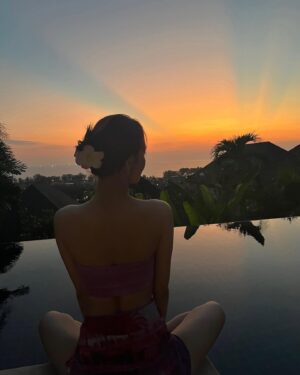 Cho Mi-yeon Instagram - 🏝️🌅