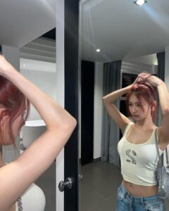 Cho Mi-yeon Instagram - 🏝️🌅