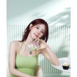 Cho Mi-yeon Instagram - 컬러는 웨이크메이크🫧🪽 @wakemake_official 🤍🩵💕