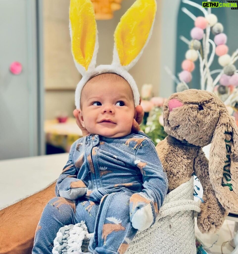 Jessie James Decker Instagram - Had a beautiful Easter Day with our newest hunny bunny ✝️ #grateful