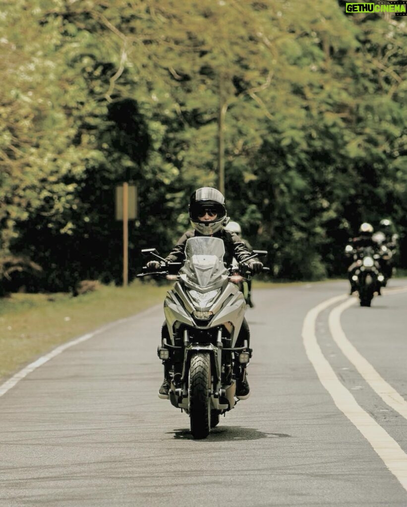 Jennylyn Mercado Instagram - It's ride o'clock 🏍😎☀ 
#ridersofinstagram  @hondaph_mc 
@triumphmotorcyclesph 
📸 : @esguej