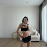 Keerati Mahapreukpong Instagram - 25 - ออกกำลังกายเพราะอยากหุ่นสวย 
30 - ออกกำลังกายเพราะอยากแข็งแรง 
35 - ออกกำลังกายเพราะอยากมีสุขภาพกาย และสุขภาพจิตที่ดี :-)) 

#myfitnessjourney 🤍