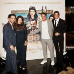 Karla Souza Instagram - Una noche llena de nostalgia! 11 años del estreno de “Nosotros Los Nobles”
No se pierdan la oportunidad de volver a ver “Nosotros Los Nobles” en @cinemex a partir del 11 se abril en todo el país. 

Vestido: @maisonalaia @elpalaciodehierro
Zapatos: @louboutinworld
Reloj: @omega
Joyería: @cartier