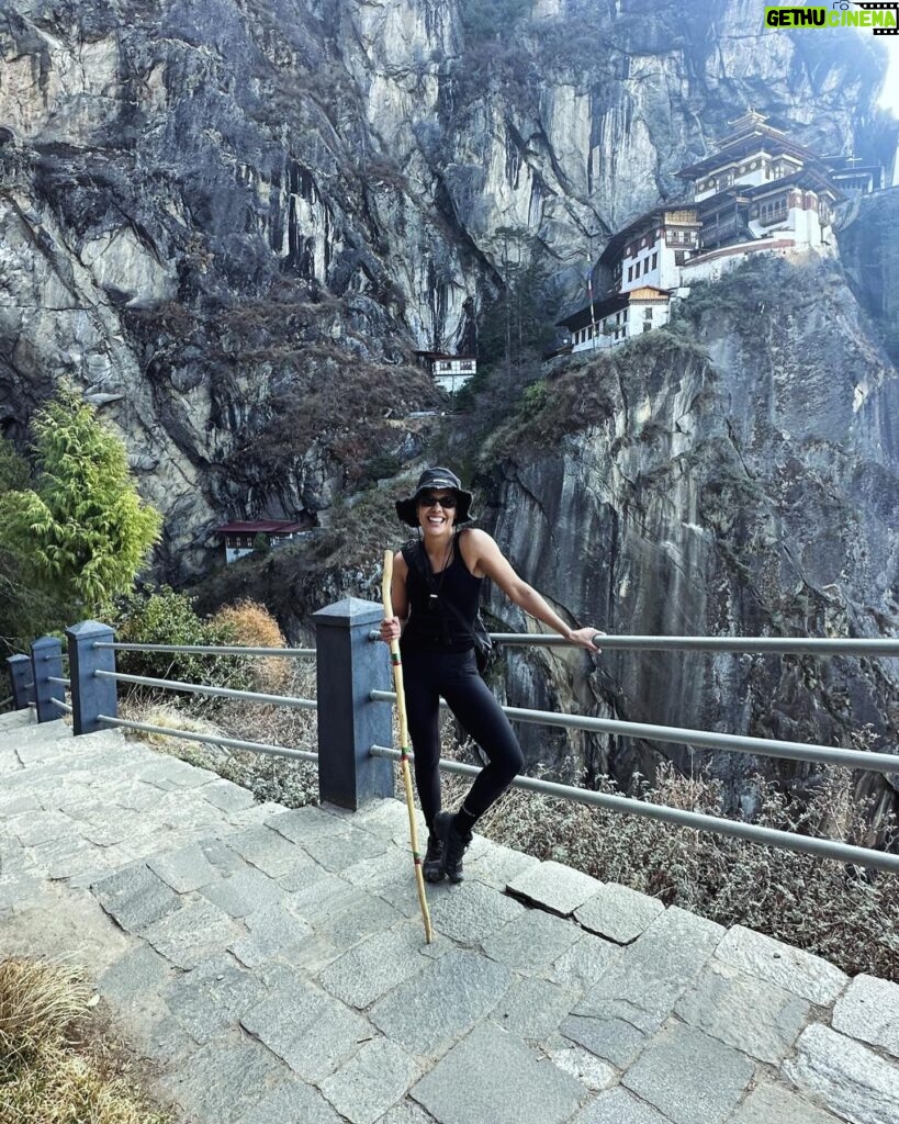 Tessa Thompson Instagram - Bhutan 

🇧🇹 🫀.