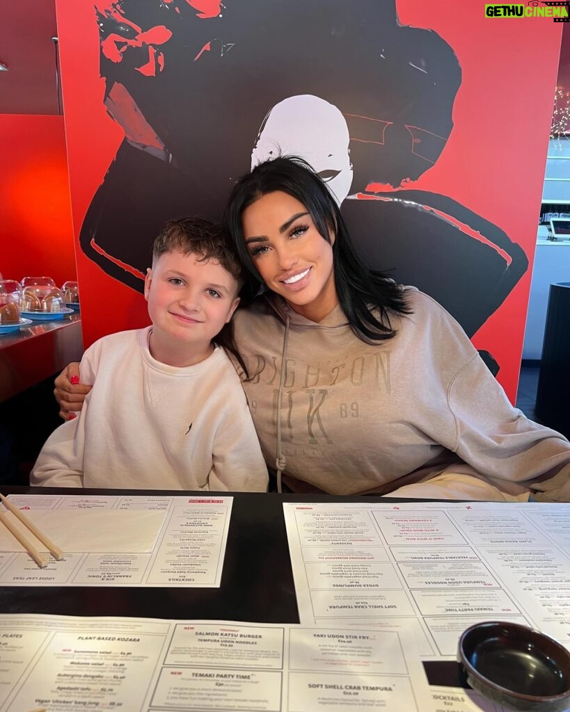 Katie Price Instagram - Me and my baby ❤️sushi time