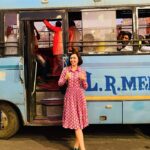 Beauty Gonzalez Instagram - Needed a big shot of Testosterone to manage the chaotic roads in Jaipur, as in 
it was truly a free for all. 
I had momentary anxiety 
But still it was all fun and amusing as we all emerged unscathed. 😁🩵
Carry On Beauty.